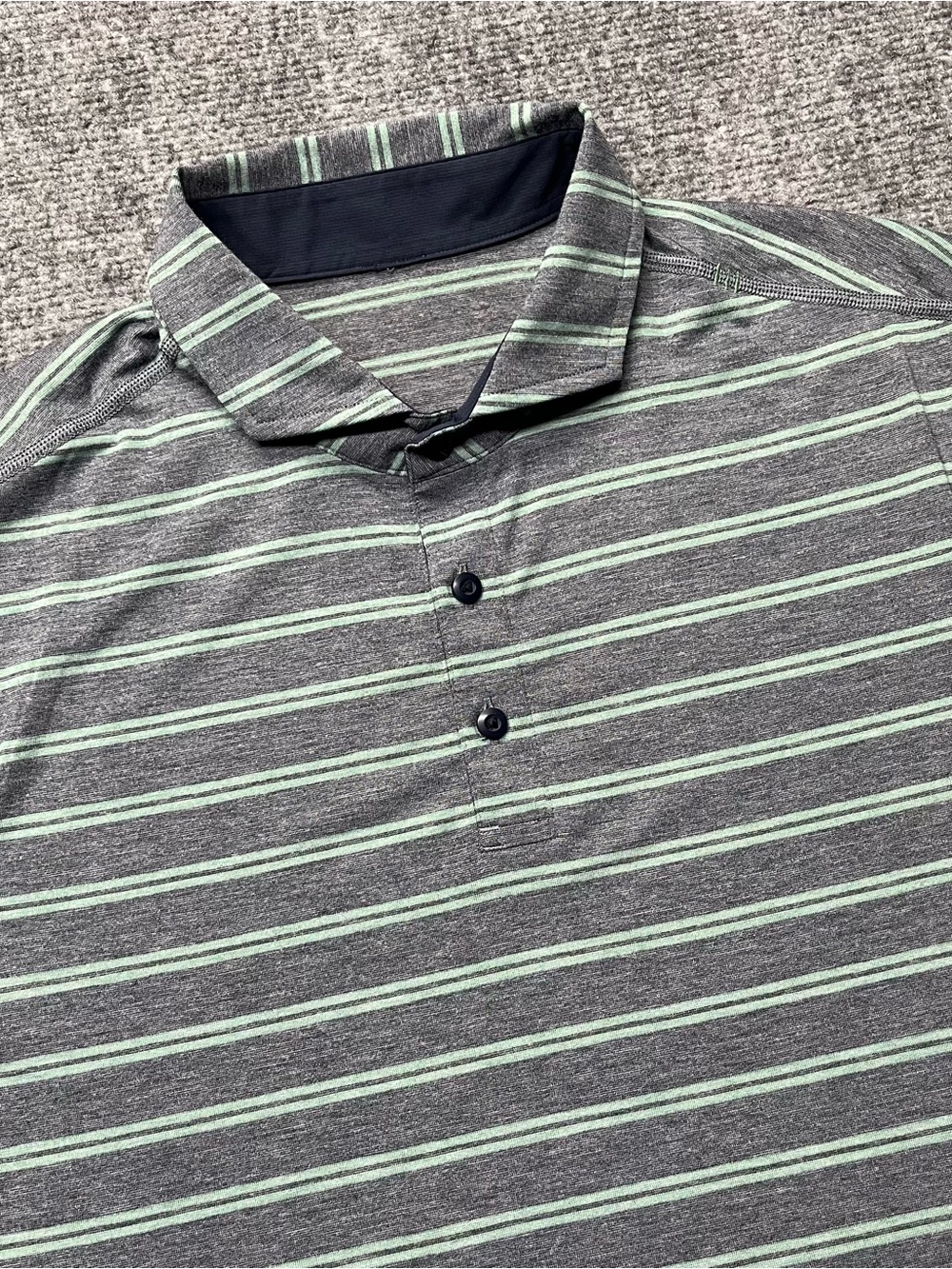 Lululemon Polo Shirt Mens Medium Gray Striped Logo Sport Short Sleeve Golf